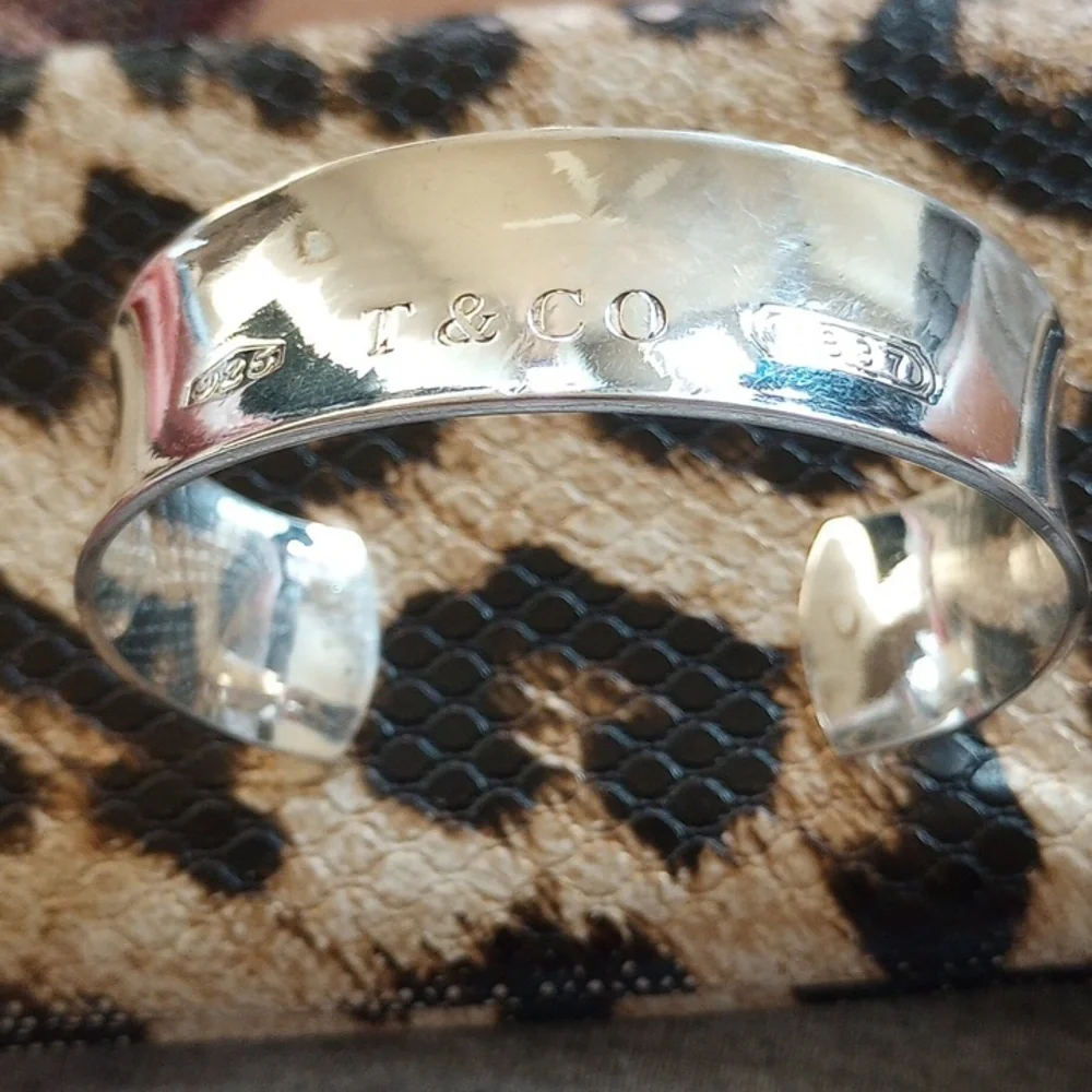TIFFANY & CO. -925-SS- STAMPED: #"1837"- VINTAGE: yr.: 1997 -- CUFF BRACELET - Picture 3 of 12